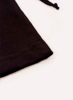 T-Shirt_Malha_Recortes_e_Cordoes
