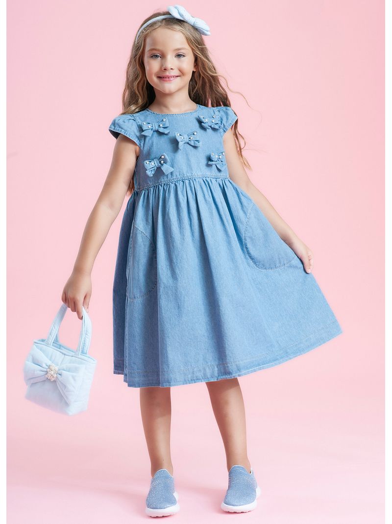 28002-008-1-Vestido-Jeans-Fino-Multi-Lacos-Bordados