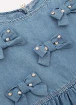 28002-008-4-Vestido-Jeans-Fino-Multi-Lacos-Bordados