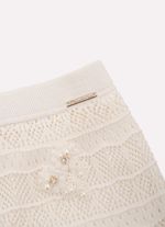 28253-002-4-Saia-Short-Tricot-Rendada-Guipir-Bordado-Couture